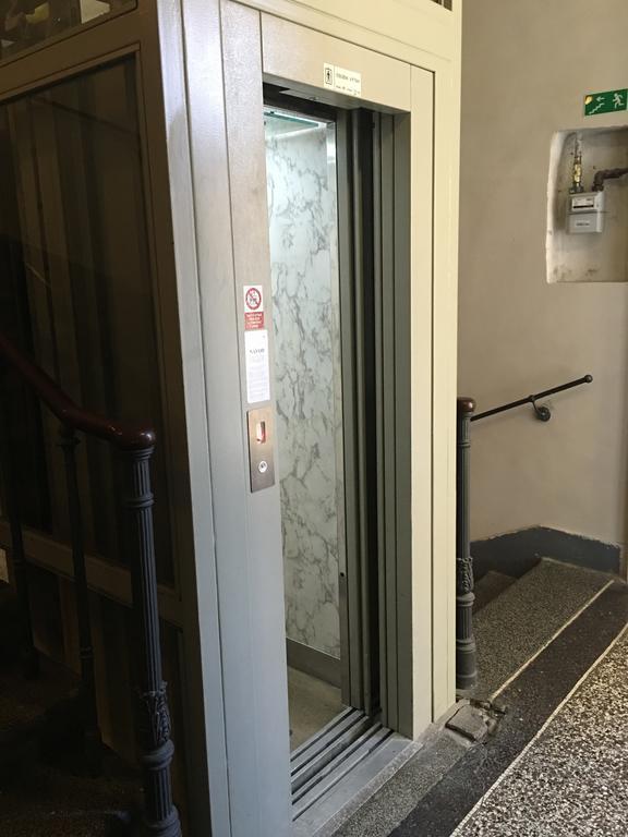 Onefam Old Town Vandrehjem Prag Eksteriør billede